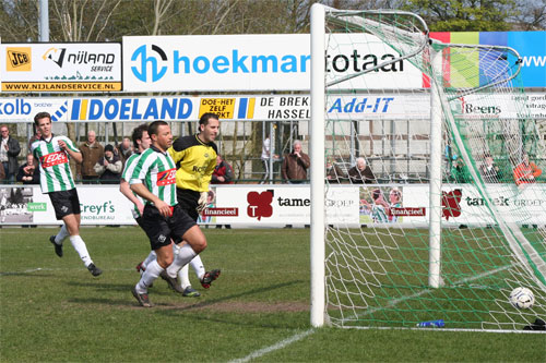 SC. Genemuiden - ONS Sneek (Foto: Helmich Lubberts).