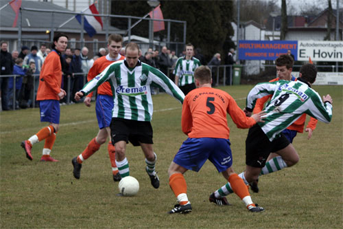 PKC '83 - SC. Genemuiden (Foto Helmich Lubberts).