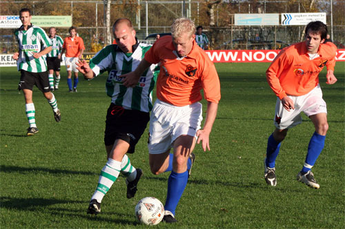Oranje Nassau - SC. Genemuiden (Foto: Helmich Lubberts).