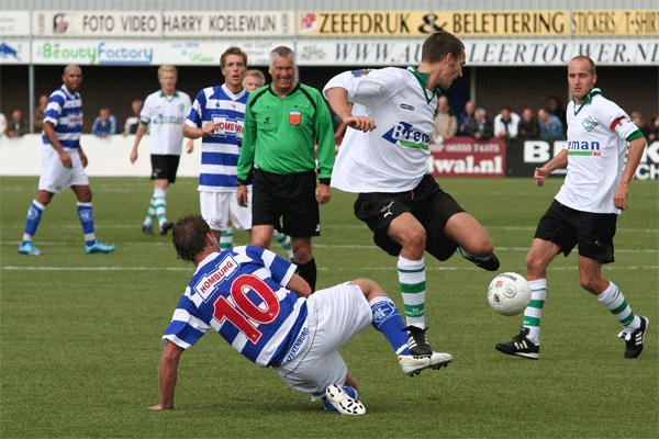 s.v. Spakenburg - Sc. Genemuiden (Foto Helmich Lubberts)