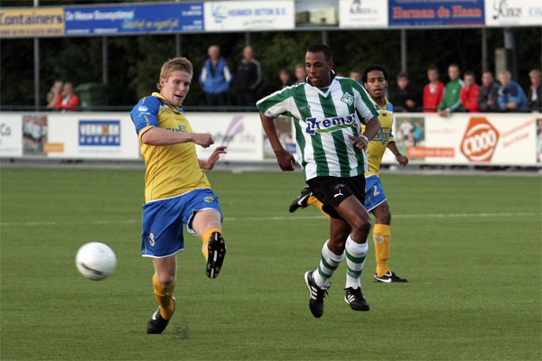 Sc. Genemuiden - FC Lisse (Foto's Helmich Lubberts).