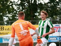 004 SVZW Genemuiden  26-09-2015: Voetbal: SVZW v SC Genemuiden: Wierden/Patrick Hofland (l) of SVZW, Stef vd Velden (r) of Genemuiden/Hoofdklasse C