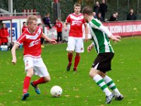 018 Harkemase Boys Genemuiden  07-11-2015: Voetbal: Harkemase Boys v SC Genemuiden: Harkema/Rolf Dijk (l), Jesse Renken (m)  of Harkema, Gieljan Tissingh (r) of Genemuiden/Hoofdklasse C