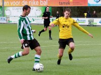 007 Genemuiden VEV'67  21-11-2015: Voetbal: SC Genemuiden v VEV 67: Genemuiden/Anne van der Kolk (r) of Genemuiden, Wessel van der Galien (r) of VEV'67/Beker District Noord