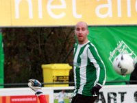 014 Genemuiden VEV'67  21-11-2015: Voetbal: SC Genemuiden v VEV 67: Genemuiden/Klaas Kleiker (l) of VEV'67, Martijn Jansen (r) of Genemuiden/Beker District Noord