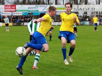 011 Staphorst Genemuiden  12-12-2015: Voetbal: Staphorst v SC Genemuiden: Staphorst/Derrick Timmerman (l), Roelof de Jong (r) of Stahorst/Hoofdklasse C zaterdagamateurvoetbal