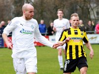 026 2016 DOS37 Genemuiden  09-04-2016: Voetbal: DOS 37 v SC Genemuiden: Vriezenveen/Martijn Jansen (l) of Genemuiden, Maarten Smit (r) of DOS '37/Hoofdklasse C zaterdagamateurvoetbal.