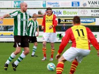 009 2016 Genemuiden CSV Apeldoorn  16-04-2016: Voetbal: SC Genemuiden v CSV Apeldoorn: Genemuiden/Martijn Jansen (l) of Genemuiden, Sander Krijns (m) of Apeldoorn/Hoofdklasse C zaterdagamateurvoetbal