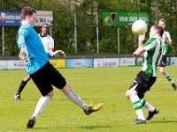 005 2016 Drachtster Boys Genemuiden  30-04-2016: Voetbal: Drachtster Boys v Genemuiden: Drachten / Jelmer van der Meer (l) of Drachtster Boys, Sijmon Eenkhoorn (r) of Genemuiden / Hoofdklasse C zaterdag amateurvoetbal