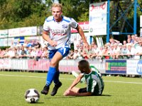006 2016 Urk-Genemuiden  10-09-2016: Voetbal: SV Urk v SC Genemuiden: Urk / Bennie Dunnink (l) of Urk, Omar Kavak (r) of Genemuiden / Hoofdklasse B, zaterdagamateurvoetbal /