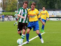 010 2016 Genemuiden ASVDronten  17-09-2016: Voetbal: SC Genemuiden v ASV Dronten: Genemuiden / Patrick Lip (l) of genemuiden, Vincent ten Burg (r) of ASV Dronten / Hoofdklasse B zaterdagamateurvoetbal /