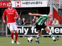 001 2016 DOVO Genemuiden  08-10-2016: Voetbal: Dovo v SC Genemuiden: Veenendaal/Adil Mahdadi (l) of DOVO, Martijn jansen (r) of Genemuiden / : DOVO, SC Genemuiden, Adil Mahdadi, Martijn jansen