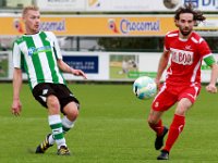 012 2016 Genemuiden Barneveld  05-11-2016: Voetbal: SC Genemuiden v SDVB: Genemuiden / Robert Boes (l) of Genemuiden, Niels Vlugt (r) of SDV Barneveld / : SC Genemuiden, SDVB, SDV Barneveld, Robert Boes, Niels Vlugt
