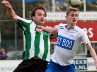 010 2017 Barneveld Genemuiden  11-03-2017: Voetbal: SDV Barneveld v SC Genemuiden: Barneveld/Patrick Lip (l) of Genemuiden, Ivar van Beek (r) of Barneveld/ : SC Genemuiden, SDV Barneveld, Hoofdklasse B, Zaterdagamateurvoetbal, Patrick Lip, Ivar van Beek