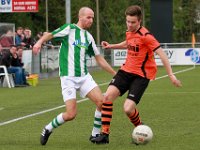 005 2017 Sparta Nijkerk Genemuiden  08-04-2017: Voetbal: Sparta Nijkerk v SC Genemuiden: Nijkerk/Martijn Jansen (l) of Genemuiden, Mark Groenewoudt (r) of Nijkerk/ : SC genemuiden, Sparta Nijkerk, Zaterdagamateurvoetbal, Hoofdklasse B, Martijn Jansen, Mark Groenewoudt