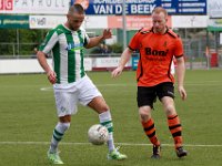 017 2017 Sparta Nijkerk Genemuiden  08-04-2017: Voetbal: Sparta Nijkerk v SC Genemuiden: Nijkerk/Omar Kavak (r) of Genemuiden, Tim Fechter (r) of Nijkerk/ : SC genemuiden, Sparta Nijkerk, Zaterdagamateurvoetbal, Hoofdklasse B, Omar Kavak, Tim Fechter
