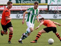 020 2017 Sparta Nijkerk Genemuiden  08-04-2017: Voetbal: Sparta Nijkerk v SC Genemuiden: Nijkerk/Donny van der Wal (l) of Nijkerk, Jacco riemens (r) of Genemuiden/ : SC genemuiden, Sparta Nijkerk, Zaterdagamateurvoetbal, Hoofdklasse B, Donny van der Wal, Jacco Riemens