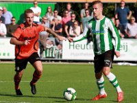 029 2017 Genemuiden Sparta Nijkerk  23-09-2017: Voetbal: SC Genemuiden v Sparta Nijkerk: Genemuiden/Donny van der Wal (l) of Nijkerk, Joran Pot (r) of Genemuiden/ : SC genemuiden, Sparta Nijkerk, Hoofdklasse B, Zaterdagamateurvoetbal, Donny van der Wal, Joran Pot