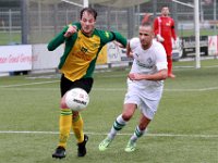 001 2017 Huizen Genemuiden  30-09-2017: Voetbal: Huizen SC Genemuiden: Huizen/Desmond Mensen (l) of Huizen, Omar kavak (r) of Genemuiden/ : SC Genemuiden, sv Huizen, zaterdagamateurvoetbal, Hoofdklasse B, Desmond Mensen, Omar Kavak