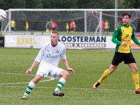 004 2017 Huizen Genemuiden  30-09-2017: Voetbal: Huizen SC Genemuiden: Huizen/Robert Boes (l) of Genemuiden, Quincy van Waveren (r) of Huizen/ : SC Genemuiden, sv Huizen, zaterdagamateurvoetbal, Hoofdklasse B, Robert Boes, Quincy van Waveren