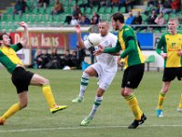 008 2017 Huizen Genemuiden  30-09-2017: Voetbal: Huizen SC Genemuiden: Huizen/Wouter Vente (l) of Huizen, Omar Kavak (m) of Genemuiden, Desmond Mensen (m) Aron Klaassen (r) of Huizen/ : SC Genemuiden, sv Huizen, zaterdagamateurvoetbal, Hoofdklasse B+ Wouter Vente, Omar Kavak, Desmond Mensen, Aron Klaassen