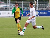 011 2017 Huizen Genemuiden  30-09-2017: Voetbal: Huizen SC Genemuiden: Huizen/Quincy van Waveren (l) of Huizen, Anne van der Kolk (r) of Genemuiden/ : SC Genemuiden, sv Huizen, zaterdagamateurvoetbal, Hoofdklasse B, Quincy van Waveren, Anne van der Kolk