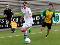 013 2017 Huizen Genemuiden  30-09-2017: Voetbal: Huizen SC Genemuiden: Huizen/Dirk Muis (l) of Genemuiden, Quincy van Waveren (r) of Huizen/ : SC Genemuiden, sv Huizen, zaterdagamateurvoetbal, Hoofdklasse B, Dirk Muis, Quincy van Waveren