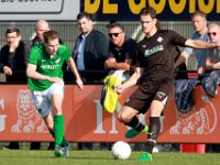 007 2017 Eemdijk Genemuiden  14-10-2017: Voetbal: Eemdijk v SC Genemuiden: Eemdijk/Evert Brouwers (l) of Eemdijk, Dirk Muis (r) of Genemuiden/ : SC Genemuiden, v.v. Eemdijk, Zaterdagamateurvoetbal, Hoofdklasse B, Evert Brouwers, Dirk Muis