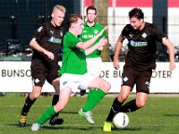016 2017 Eemdijk Genemuiden  14-10-2017: Voetbal: Eemdijk v SC Genemuiden: Eemdijk/Robert Boes (l) of Genemuiden, Evert Brouwers (m) of Eemdijk,Danny Menting (r) of Genemuiden/ : SC Genemuiden, v.v. Eemdijk, Zaterdagamateurvoetbal, Hoofdklasse B, Robert Boes, Evert brouwers, Danny Menting