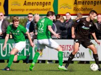017 2017 Eemdijk Genemuiden  14-10-2017: Voetbal: Eemdijk v SC Genemuiden: Eemdijk/Floris Mulder (l) Evert Brouwers (m) of Eemdijk, Anne van der Kolk (r) of Genemuiden/ : SC Genemuiden, v.v. Eemdijk, Zaterdagamateurvoetbal, Hoofdklasse B, Floris Mulder, Evert Brouwers, Anne van der Kolk