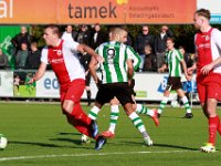 018 17 18 Genemuiden HZVV  21-10-2017: Voetbal: SC Genemuiden v HZVV: Genemuiden/Alex Zomer (l) of HZVV, Omar Kavak (m) of Genemuiden, Arjan Akkerman (r) of HZVV/ : SC Genemuiden, HZVV, Hoogeveen, Zaterdagamateurvoetbal, Hoofdklasse B, Alex Zomer, Omar Kavak, Arjan Akkerman