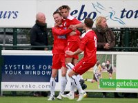 011 17 18 Genemuiden Berkum  04-11-2017: Voetbal: SC Genemuiden v Berkum: Genemuiden/Chris van der Meulen (l),  Johnson Bacuna (r) of Berkum/ : SC Genemuiden, vv Berkum, Hoofdklasse B, Zaterdagamateurvoetbal, Chris van der Meulen, Johnson Bacuna