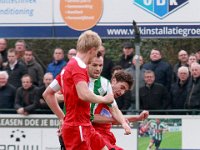 014 17 18 Genemuiden Berkum  04-11-2017: Voetbal: SC Genemuiden v Berkum: Genemuiden/Jasper Bremmer (l) of Berkum, Jacco Riemens (m) of Genemuiden, Dennis Horstman (r) of Berkum/ : SC Genemuiden, vv Berkum, Hoofdklasse B, Zaterdagamateurvoetbal, Jasper Bremmer, Jacco Riemens, Dennis Horstman