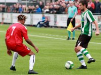 018 17 18 Genemuiden Berkum  04-11-2017: Voetbal: SC Genemuiden v Berkum: Genemuiden/ Johnson Bacuna (l) of Berkum, Erik Rotman (r) of Genemuiden/ : SC Genemuiden, vv Berkum, Hoofdklasse B, Zaterdagamateurvoetbal, Johnson Bacuna, Erik Rotman