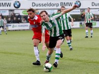 020 17 18 Genemuiden Berkum  04-11-2017: Voetbal: SC Genemuiden v Berkum: Genemuiden/Johnson Bacuna (l) of Berkum, Roelof de Jong (r) of Genemuiden/ : SC Genemuiden, vv Berkum, Hoofdklasse B, Zaterdagamateurvoetbal, Johnson Bacuna, Roelof de Jong