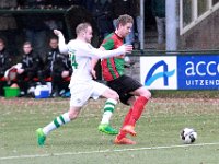 001 17 18 Zuidvogels Genemuiden  18-11-2017: Voetbal: Zuidvogels v SC Genemuiden: Huizen/Sijmon Eenkhoorn (l) of Genemuiden, Tim Horsmeier (r) of Zuidvogels/ : HSV De Zuidvogels, SC Genemuiden, Hoofdklasse B, Zaterdagamateurvoetbal, Sijmon Eenkhoorn, Tim Horsmeier