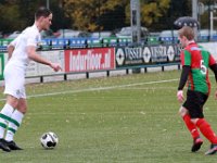 003 17 18 Zuidvogels Genemuiden  18-11-2017: Voetbal: Zuidvogels v SC Genemuiden: Huizen/Dirk Muis (l) of Genemuiden, Jorik van Ruiswijk (r) of Zuidvogels/ : HSV De Zuidvogels, SC Genemuiden, Hoofdklasse B, Zaterdagamateurvoetbal, Dirk Muis, Jorik van Ruiswijk