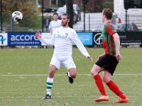 011 17 18 Zuidvogels Genemuiden  18-11-2017: Voetbal: Zuidvogels v SC Genemuiden: Huizen/Anne van der Kolk (l) of Genemuiden, Tim Horsmeier (r) of Zuidvogels/ : HSV De Zuidvogels, SC Genemuiden, Hoofdklasse B, Zaterdagamateurvoetbal, Anne van der Kolk, Tim Horsmeier
