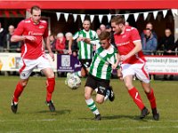 HL20180324020  24-03-2018: Voetbal: AZSV v SC Genemuiden: Aalten/Jonathan Goosen (l) of AZSV, Frank Jansen (m) of Genemuiden, Max Jansen (r) of AZSV/ : SC Genemuiden, AZSV, Zaterdagamateurvoetbal, Hoofdklasse B, Jonathan Goosen, Frank Jansen, Max Jansen