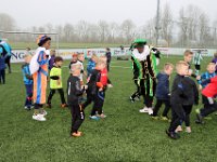 HL202112040018  Sinterklaas & pieten bezoeken Sportclub Genemuiden. : Sinterklaas, Pieten, SC Genemuiden