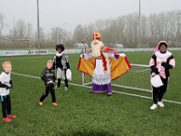 HL202112040019  Sinterklaas & pieten bezoeken Sportclub Genemuiden. : Sinterklaas, Pieten, SC Genemuiden