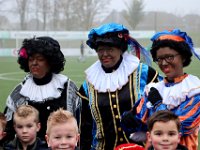 HL202112040028  Sinterklaas & pieten bezoeken Sportclub Genemuiden. : Sinterklaas, Pieten, SC Genemuiden