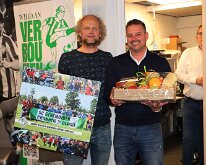 HL20250524009 Seizoensafsluiting 1e selectie Sportclub Genemuiden. Afscheid René van der Weij, Marco Beens, Edwin Starke, Arie Wessels, Mike Reuvers en Lukas Talen. Tevens de...