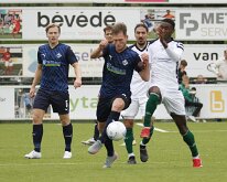 HL20250927009 GENEMUIDEN, NETHERLANDS - SEPTEMBER 27: Rens van Benthem (l) of Genemuiden, Sulaiman Bari (r) of HSC. Competition match between SC Genemuiden vs HSC '21 at...