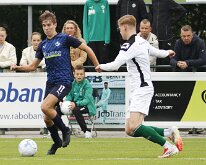 HL20250927013 GENEMUIDEN, NETHERLANDS - SEPTEMBER 27: Jasper Tuinman (l) of Genemuiden, Mika Schrijver (r) of HSC. Competition match between SC Genemuiden vs HSC '21 at...