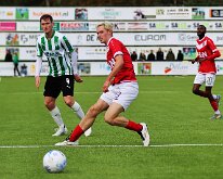 HL20251025014 GENEMUIDEN, NETHERLANDS - OKTOBER 25: Rens van Benthem (l) of Genemuiden, Rik de Boer (m), Jhurrey Margaritha (r) of Harkema. Competition match between SC...