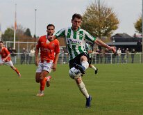 HL20251108007 TIEL, NETHERLANDS - NOVEMBER 8: Rens van Benthem of Genemuiden. Competition match betweensv TEC vs SC Genemuiden at Sports complex “the Lok” on november 8, 2025...