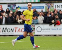 HL20251115006 GENEMUIDEN, NETHERLANDS - NOVEMBER 15, 2025: Dirk Muis of Staphorst. Competition match between SC Genemuiden vs v.v. Staphorst at Sports complex “the Wetering”...