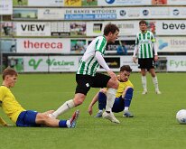 HL20251115013 GENEMUIDEN, NETHERLANDS - NOVEMBER 15, 2025: Twan van der Kamp (l) of Staphorst, Rens van Benthem (m) of Genemuiden, Daimen Schra (r) of Staphorst. Competition...