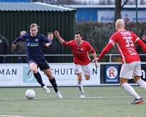 HL20251206015 VEENENDAAL, NETHERLANDS - DECEMBER 6, 2025: Arend van de Wetering (l) of Genemuiden, Guido van Rijn (r) of DOVO. Competition match between DOVO vs SC Genemuiden...